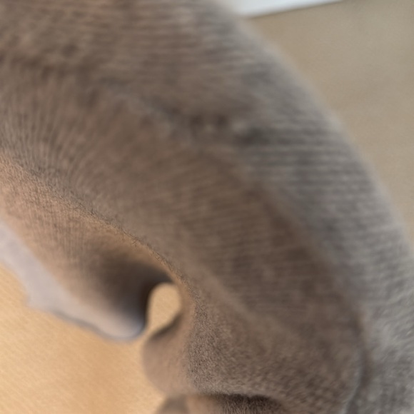 Adorable grey high low open cardigan sweater with black and white stars. - Picture 8 of 8